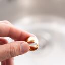 Existen ciertos productos que pueden generar rayones en los objetos de oro.