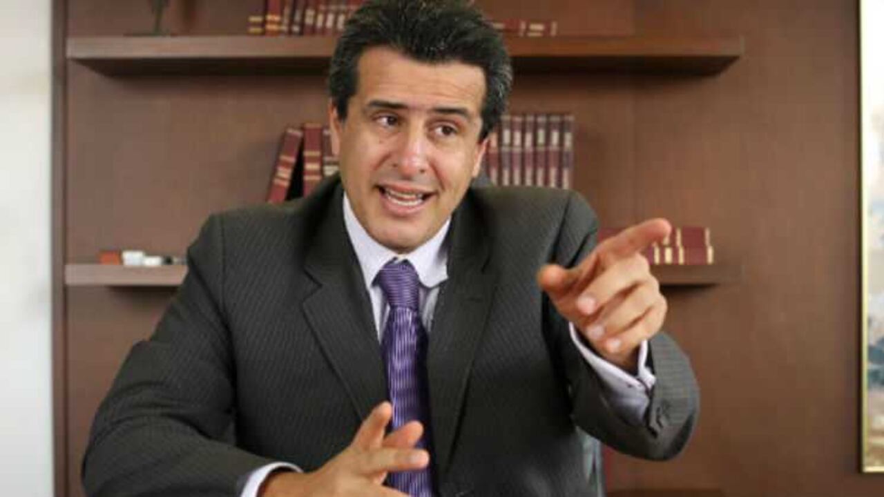 Luis Fernando Velasco.