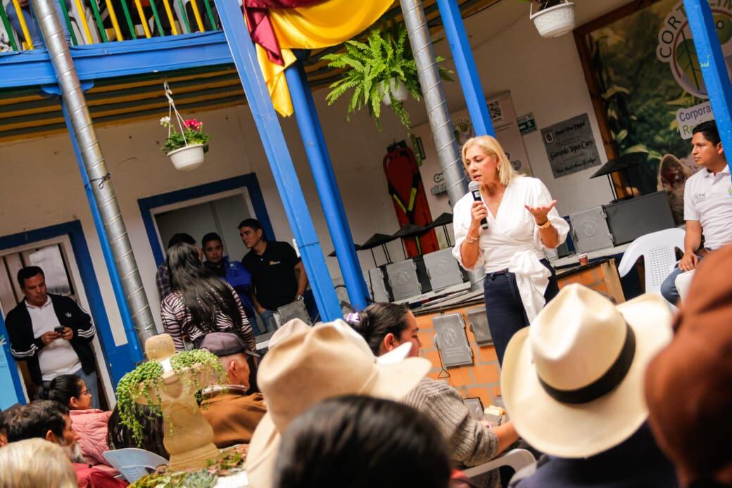 Liderado por Olga Lucía Alfonso, Cortolima ha llegado hasta las familias y comunidades campesinas para fortalecer los procesos de protección y conservación.