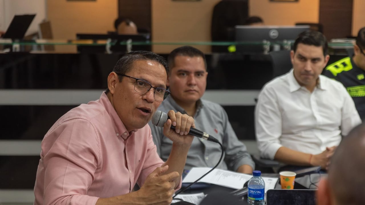 Alcalde de Cúcuta anuncia medidas extremas de seguridad tras atentado con granada en el centro.
