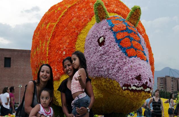 El Desfile de Silleteros cumplió 57 años en esta versión, seis más que la Feria. 
