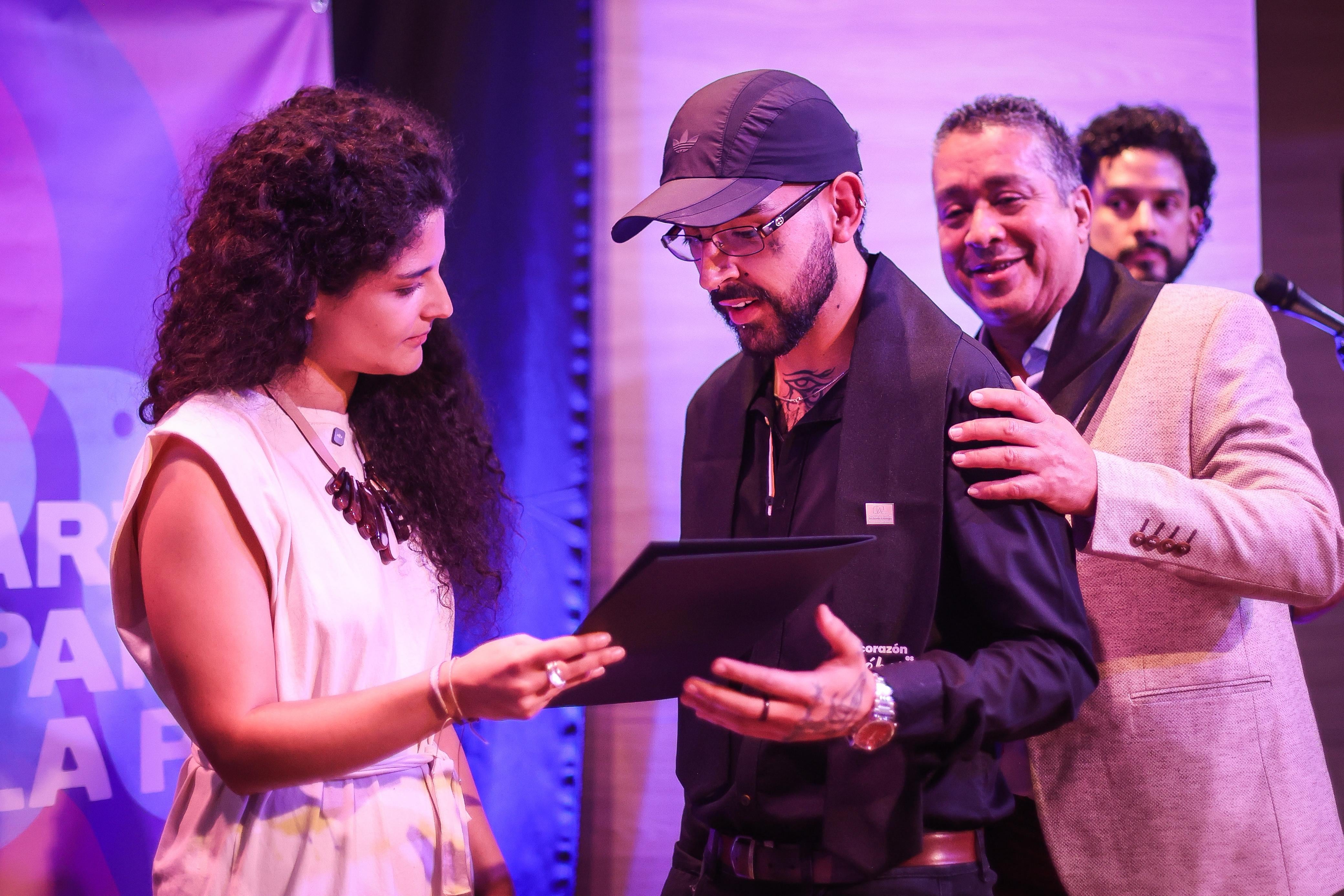 En el cierre nacional en Envigado (Antioquia), en el Tecnológico de Artes Débora Arango, 92 artistas recibieron su certificación como técnicos laborales por competencias en Ejecución Instrumental, Ilustración y Cine, Televisión y Artes escénicas.