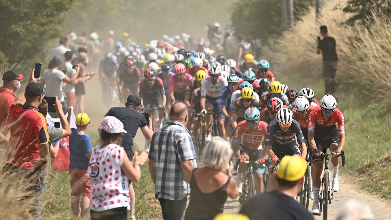 Los colombianos al igual que todos los favoritos sufrieron la etapa 5