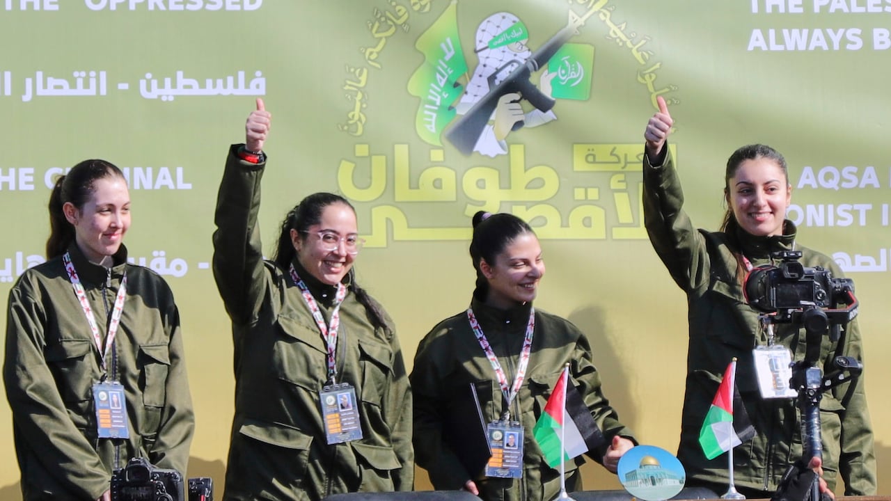 Las cuatro mujeres militares israelíes liberadas.