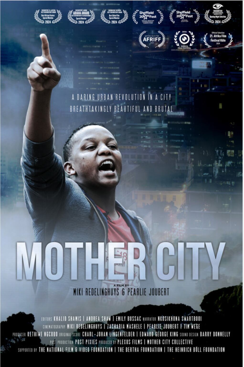 'Ciudad Madre', de Miki Redelinghuys y Pearlie Joubert, uno de los premiados documentales, estrenos en Colombia, que miran desde adentro las victorias, lecciones y fracturas de la Sudáfrica pre y post-apartheid; el costo de la lucha por la igualdad racial, y los interrogantes de un proceso de reconciliación que inspiró el nuestro.