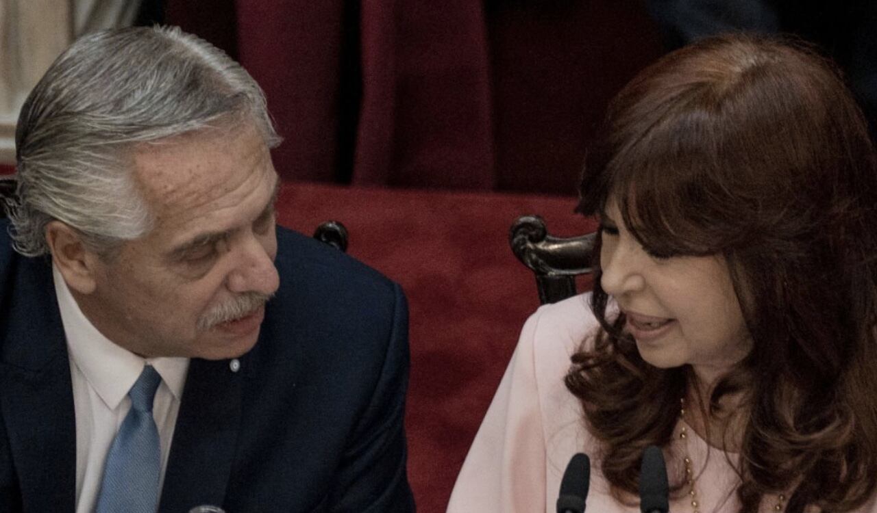 Alberto Fernández junto a la vicepresidente de Argentina, Cristina Kirchner