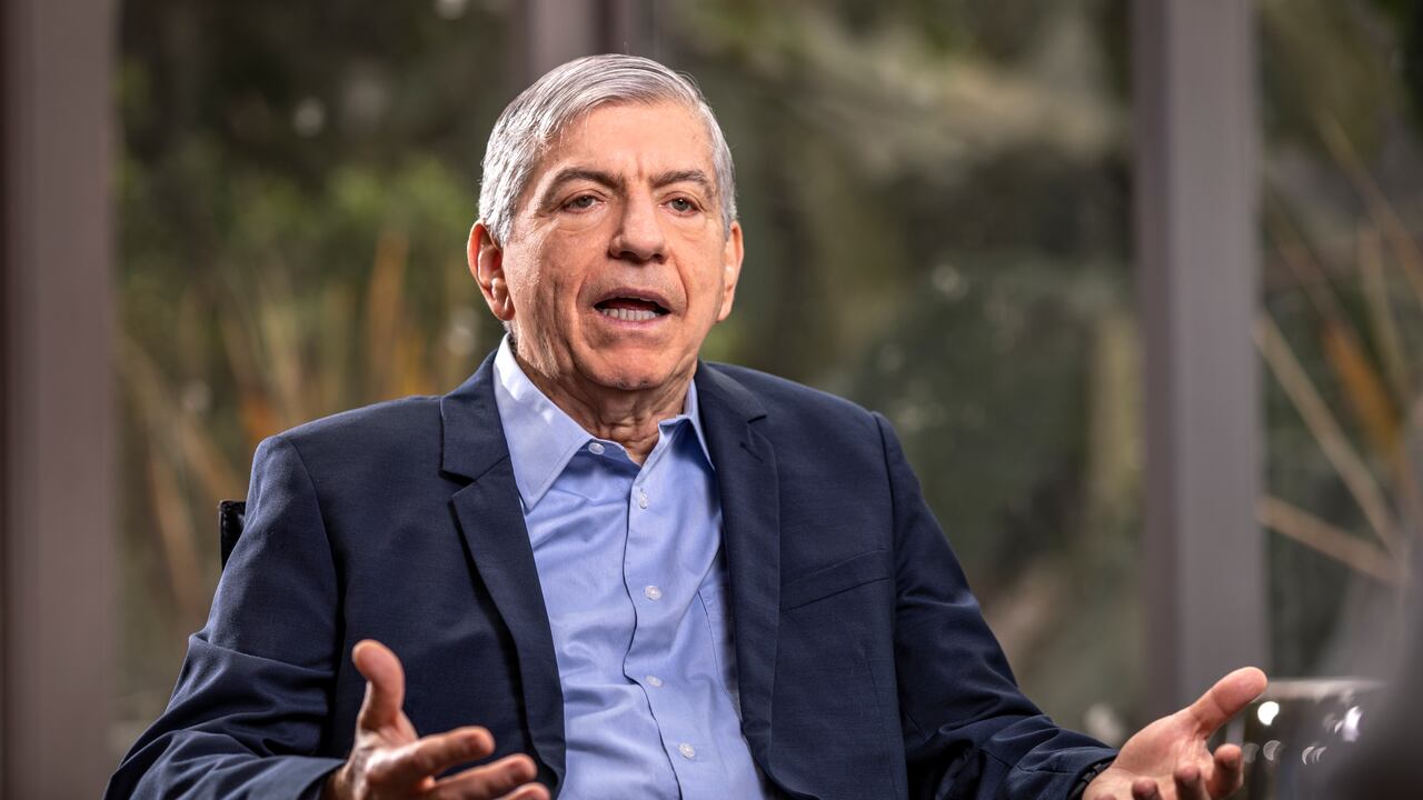 El expresidente manifestó estar de acuerdo con la decisión del presidente Petro.