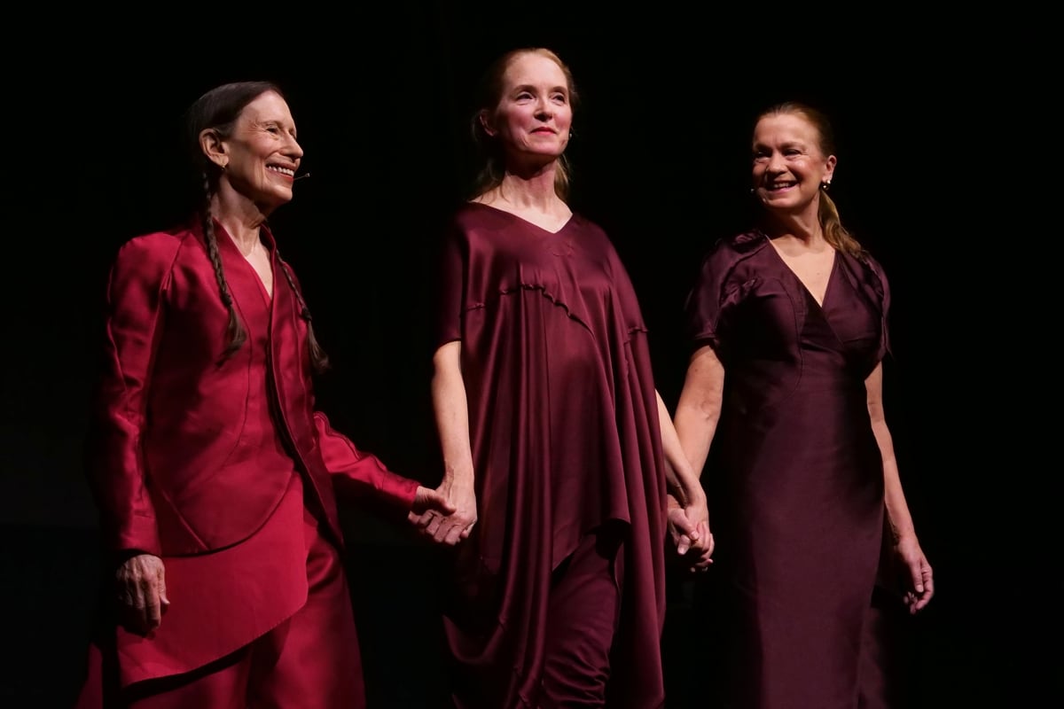 Meredith Monk, compositora y artista estadounidense de música contemporánea, muy relevante en la historia musical de los últimos 60 años y venerada en los círculos musicales. Trabaja fundamentalmente con la voz como instrumento y viene en un trío de voces. Foto: TJ Krebs