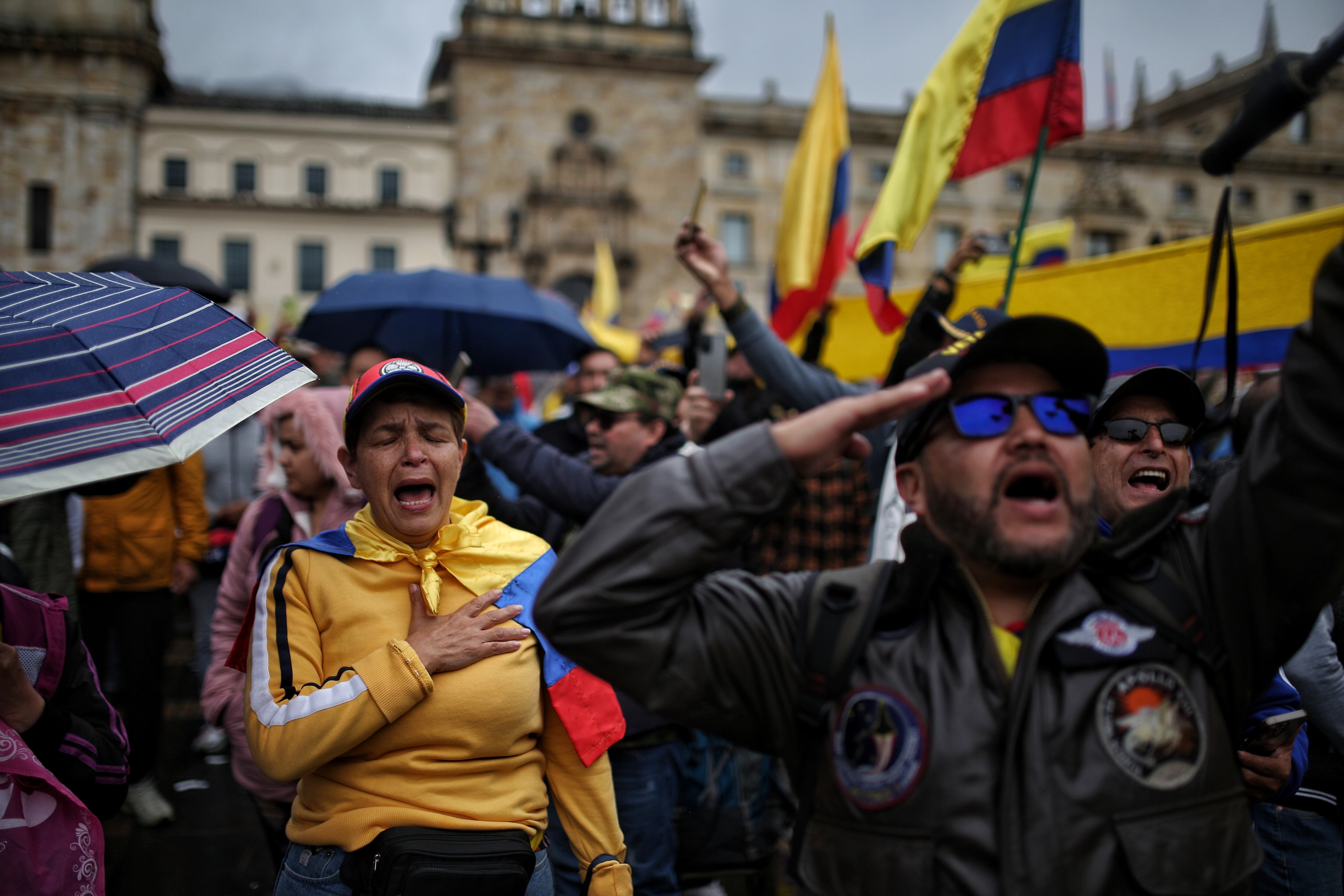 Plantón reservas de las fuerzas militares