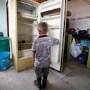 Se estima que para el segundo trimestre de 2022 se estabilice el costo de los productos de la canasta familiar. Parece poco tiempo, pero es mucho para un niño que para con hambre frente a la nevera vacía.
Foto: Guillermo Torres