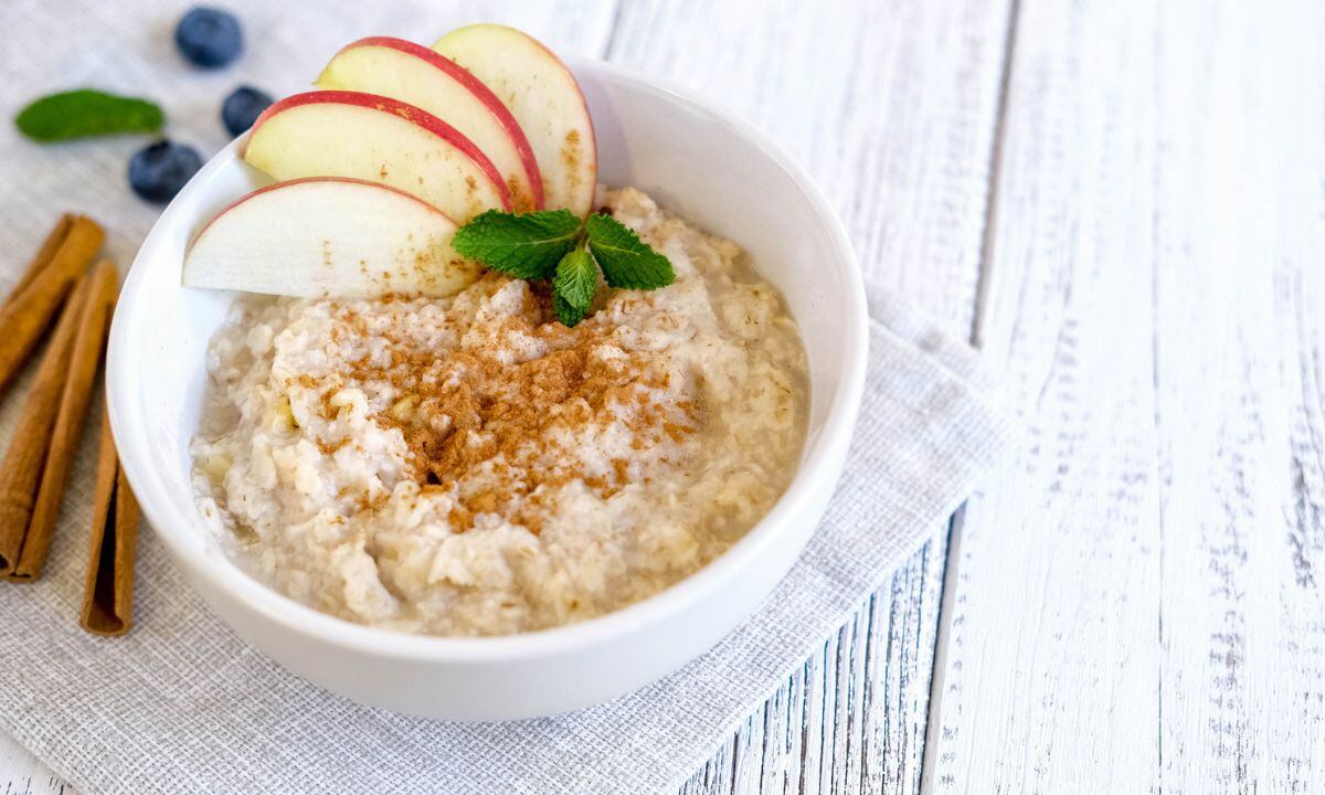 Avena, canela y manzana para el colesterol.