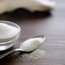 Uno de los ingredientes naturales que forma parte de la alimentación humana es el azúcar o también conocido como glucosa.