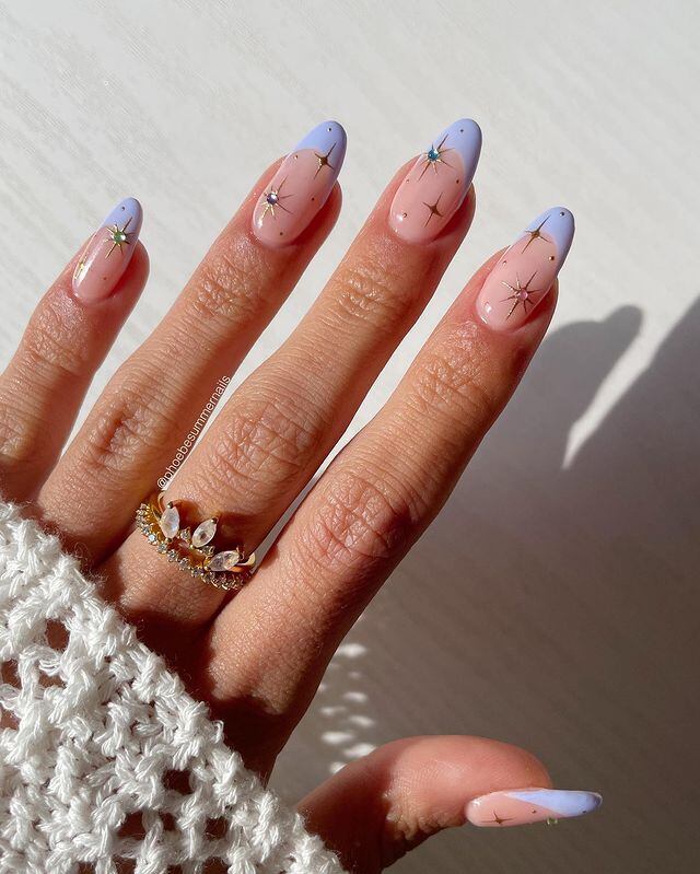 Tonos de esmalte para la época de vacaciones
@phoebesummernails