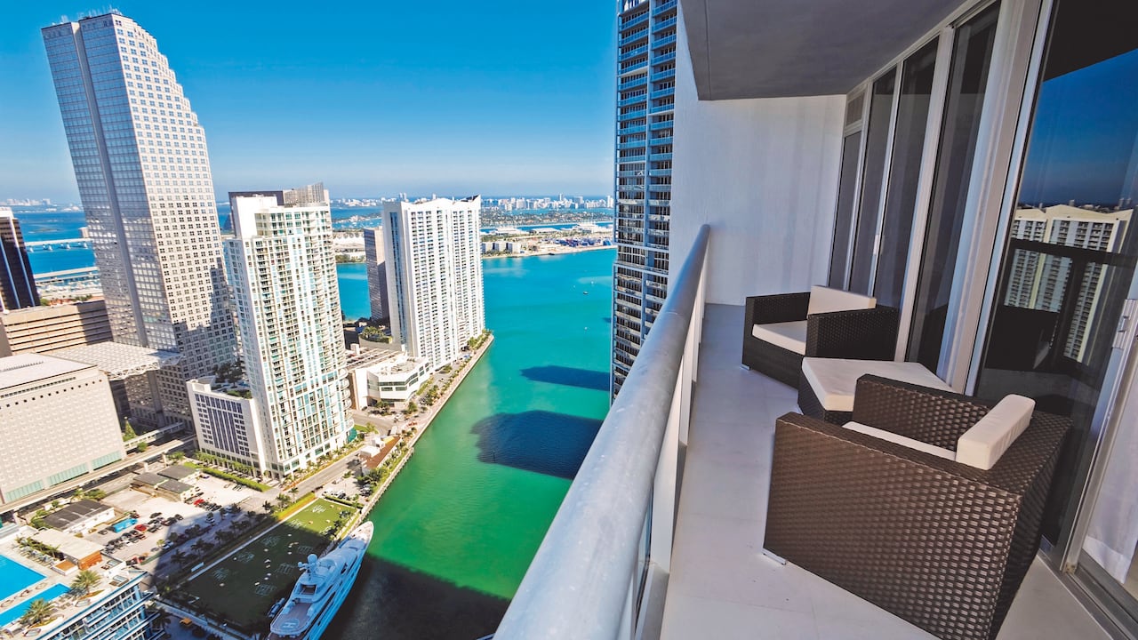 Cuando se compra un inmueble en la Florida, la comisión es cobrada por el REALTOR® al vendedor y no al comprador, una razón más para invertir en este destino.