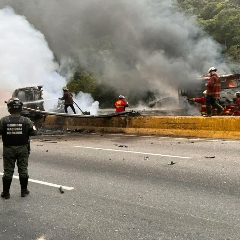 Al menos ocho muertos por un accidente de tráfico múltiple en el norte de Venezuela