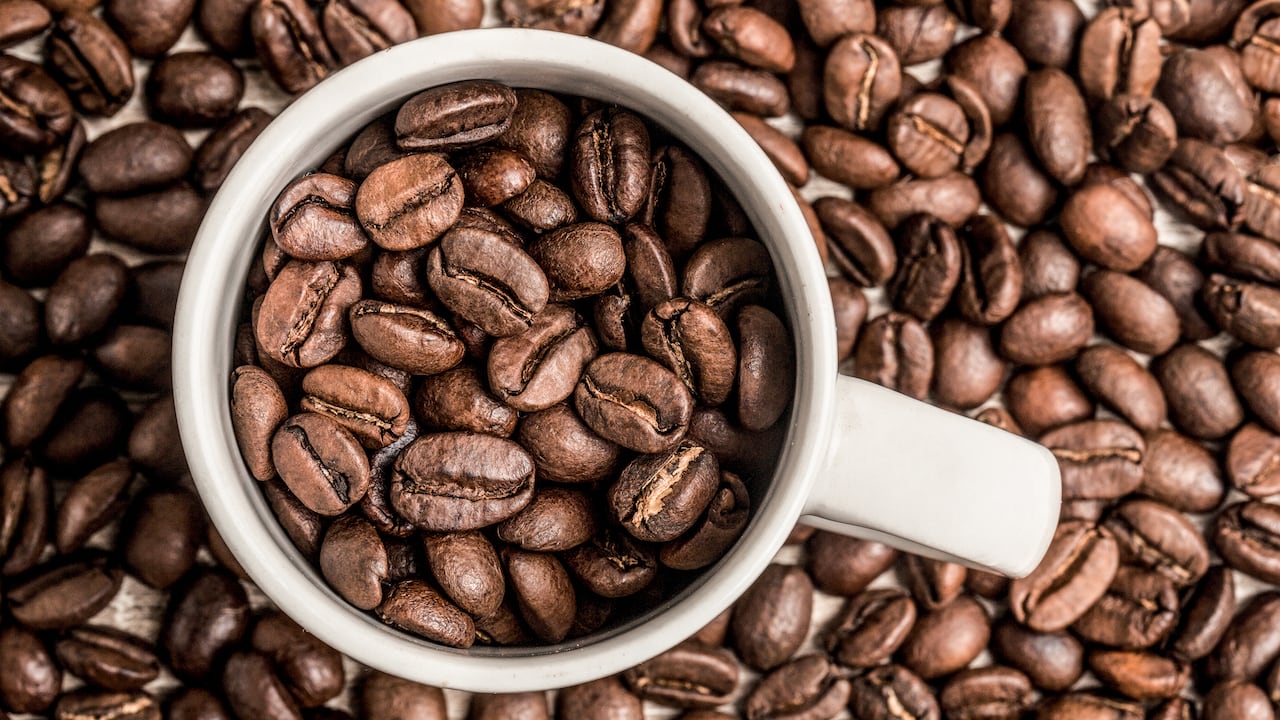 Se calcula que diariamente se consumen en el mundo 2.250 millones de tazas de café.