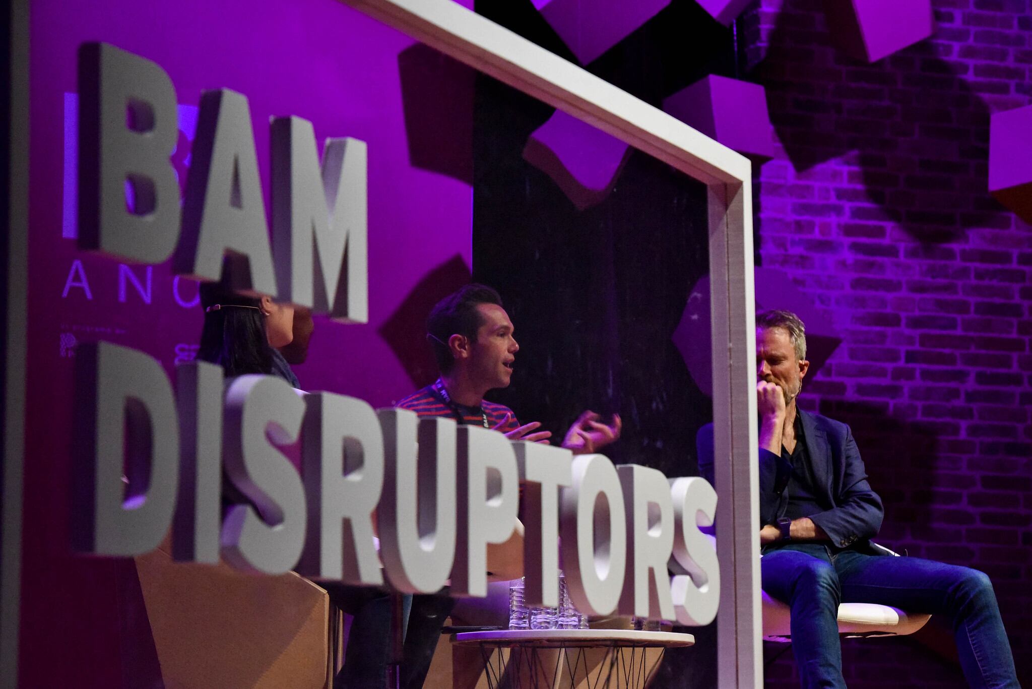 Este año el Bogotá Audiovisual Market (BAM) se realizó de forma híbrida, alternando actividades presenciales y virtuales, que incluyeron talleres, mesas redondas y citas de negocios.