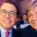 Iván Trujillo Pantoja junto a su padre, Carlos Holmes Trujillo.