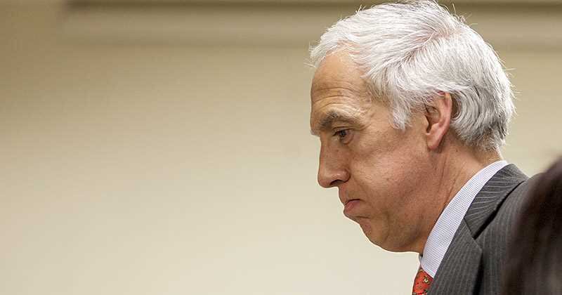 Desde su sitio de reclusión en la estación de Policía de Carabineros en el oriente de Bogotá, el exalcalde Samuel Moreno recibió un duro golpe en 2015. La Procuraduría lo sancionó e inhabilitó a 18 años para ocupar cargos públicos por hechos derivados del conocido 'carrusel' de contratos de la capital.