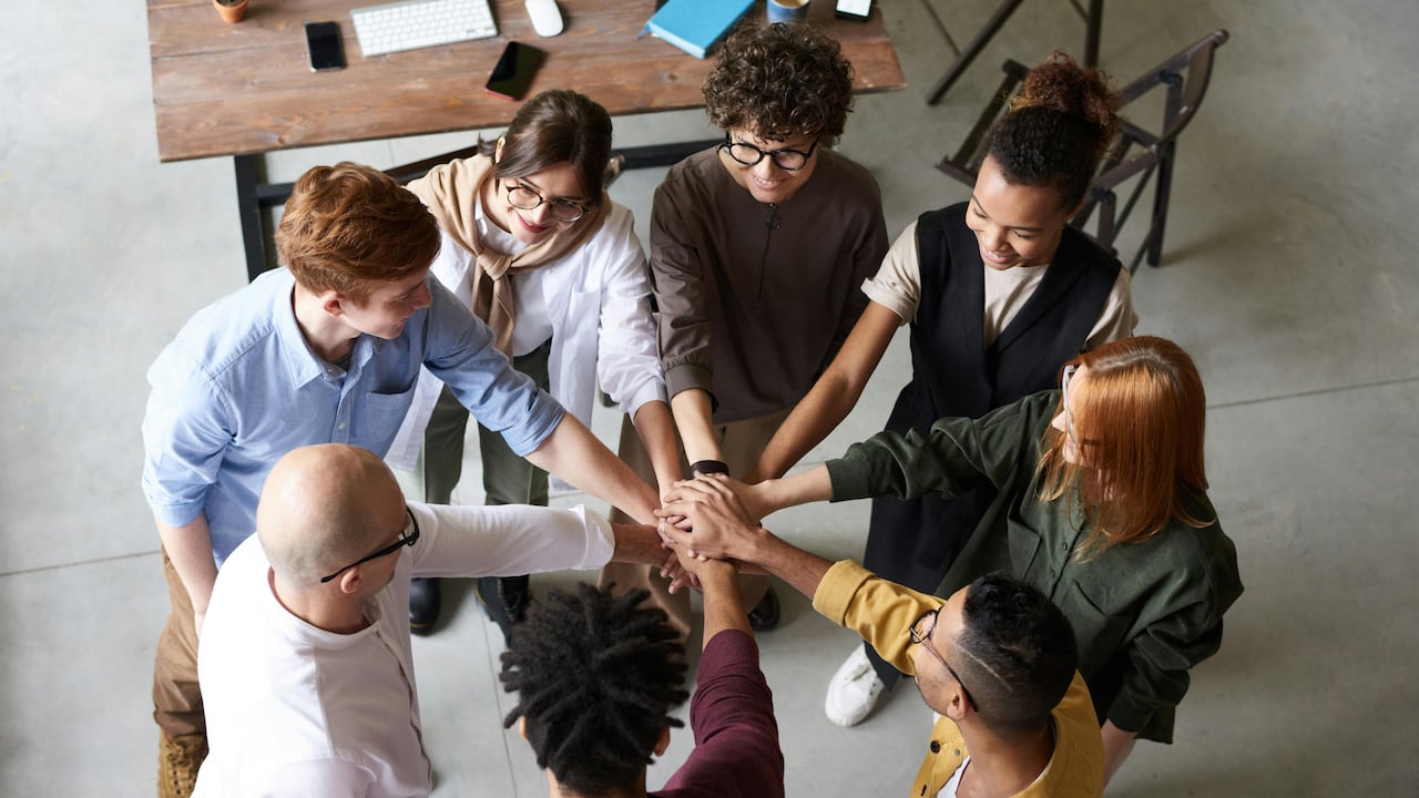 Importante empresa abre múltiples vacantes en diferentes áreas.