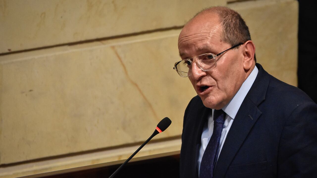 Echeverry sería, según dicen varios sectores, ficha de Petro.