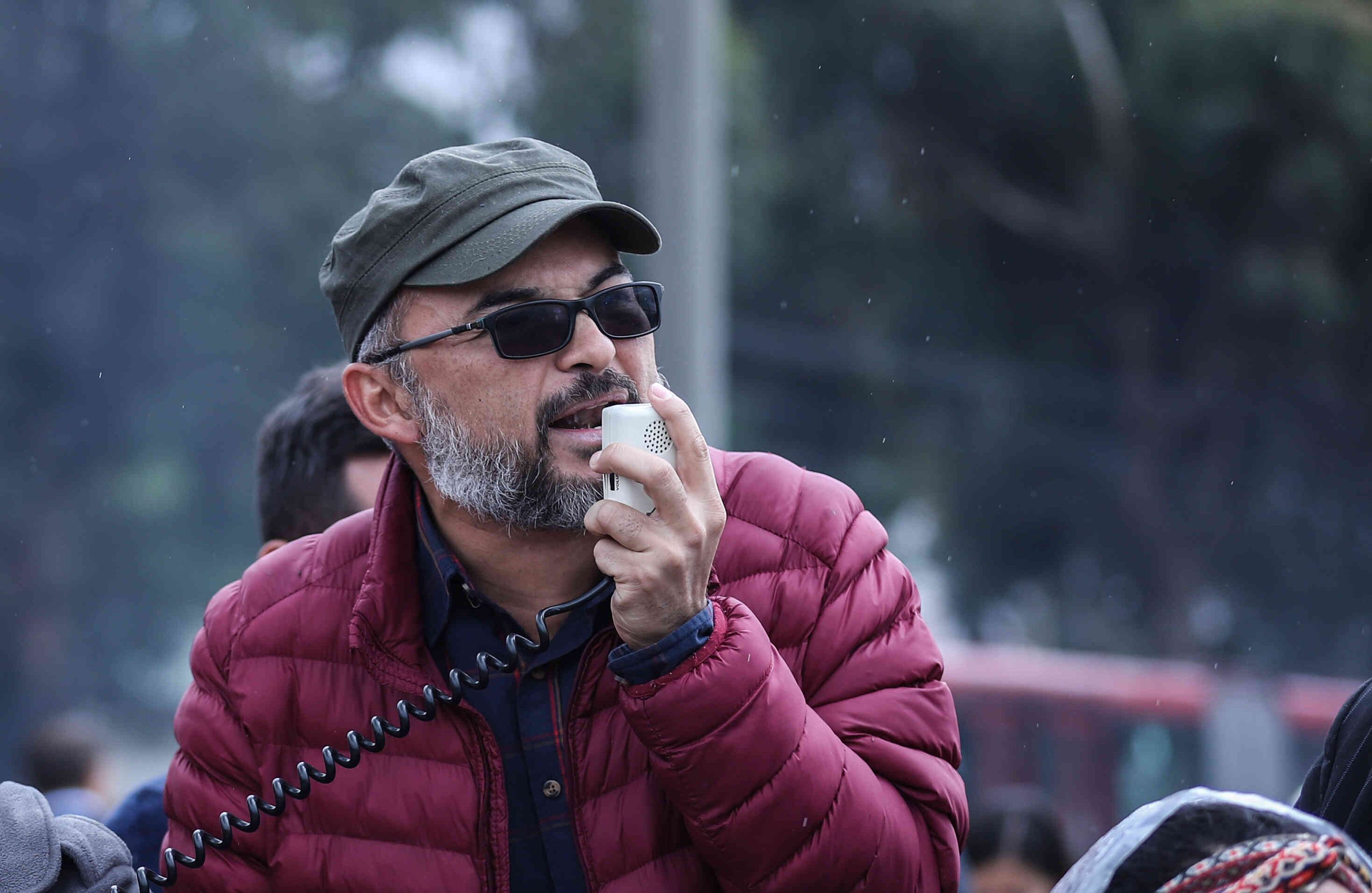 Tras dos días de espera para la liberación, la defensa de Santrich interpuso el recurso de Habeas Corpus por una “prolongación ilegal de la privación de la libertad”. El viernes, el Tribunal de Bogotá dio vía libre al recurso y ordenó su liberación inmediata. En la espera, su abogado Francisco Tolosa confirmó que Santrich se había autolesionado. “Está herido y sangrando”, dijo. Minutos después se supo que estaba estable. Foto: Diana Rey / SEMANA.