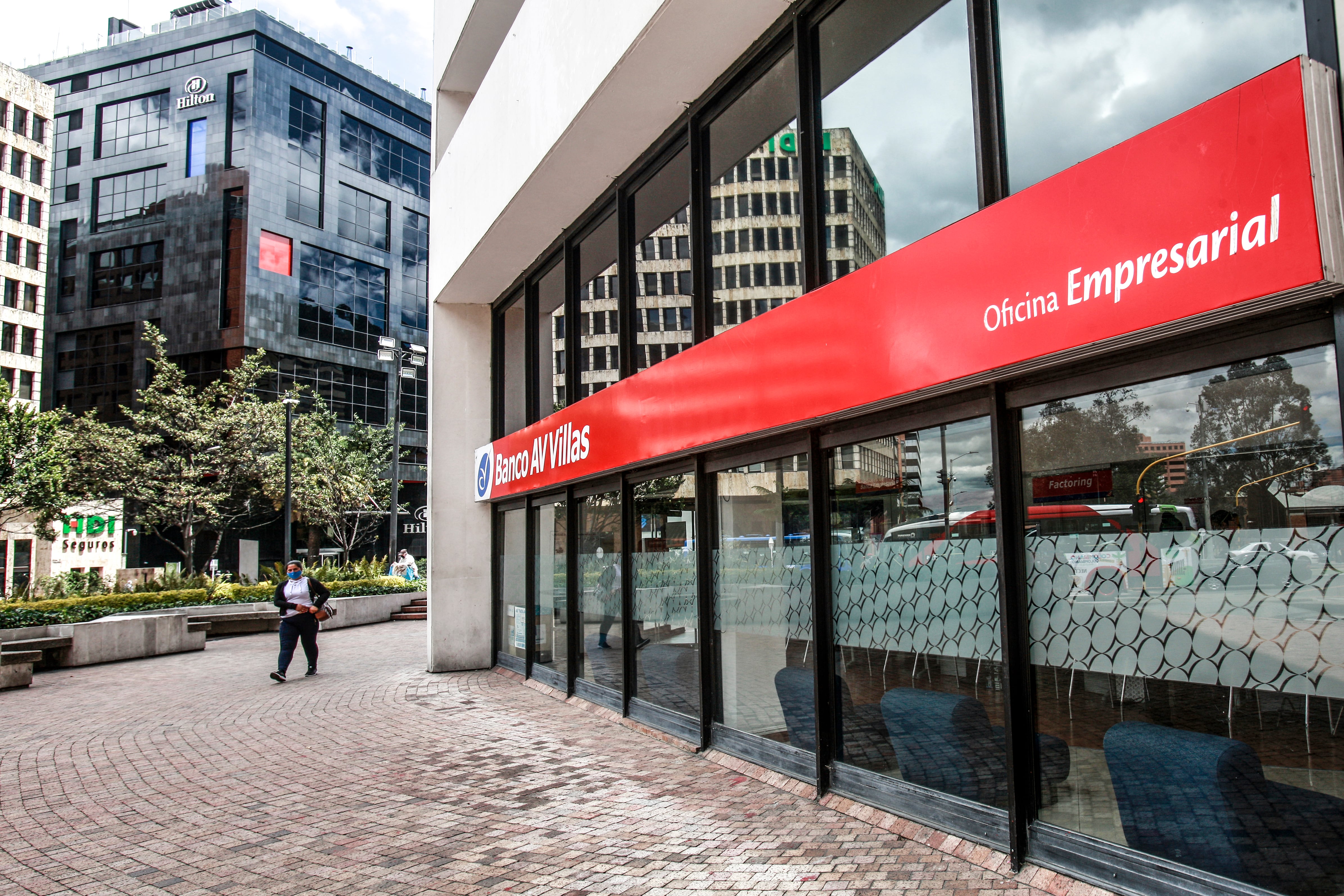 Fachada Banco AV Villas Edificio carrera 7 Calle 72