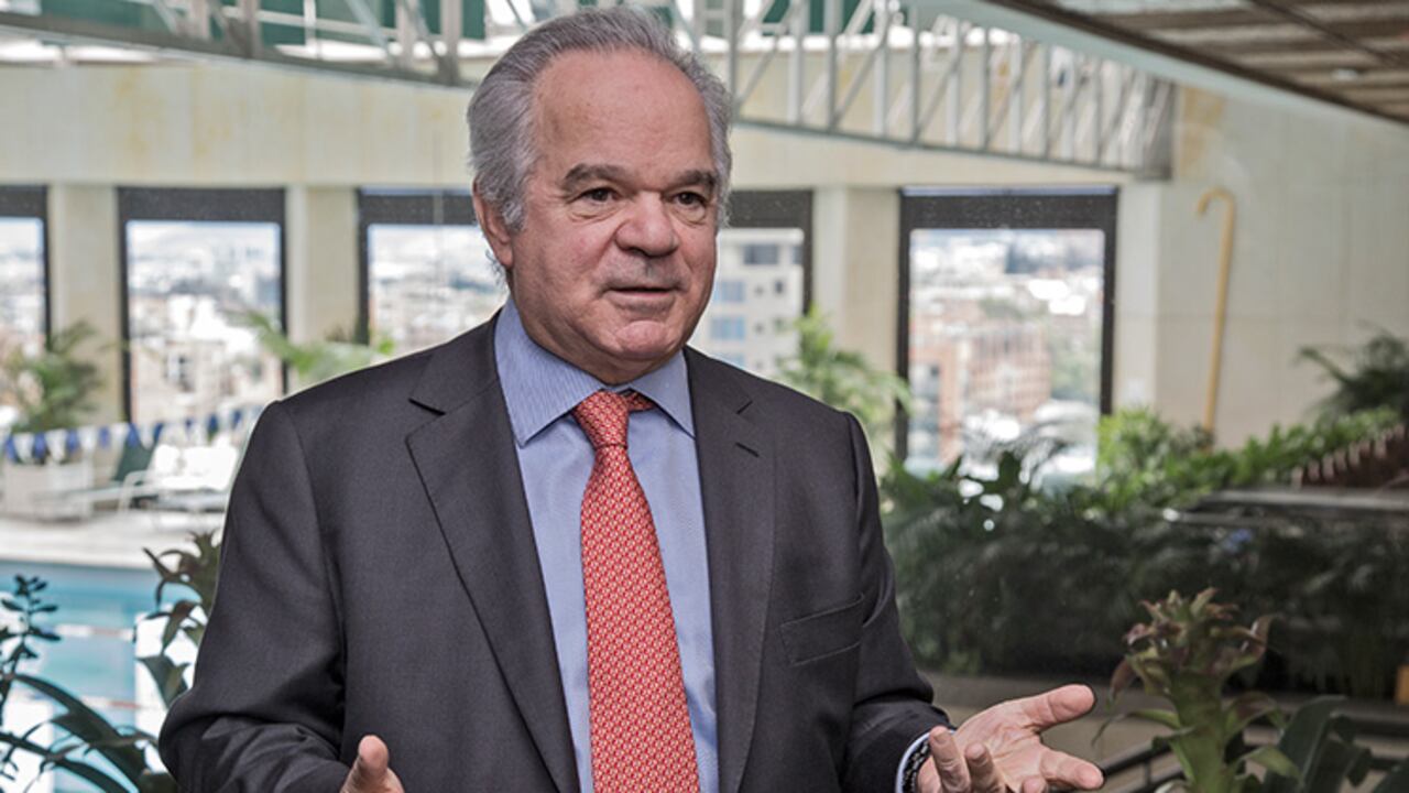 Según Fer-nando Londo-ño, presidente de Biogen, este es el primer caso de una farmacéutica que está un año por fuera y logra recuperar su posición de mercado.