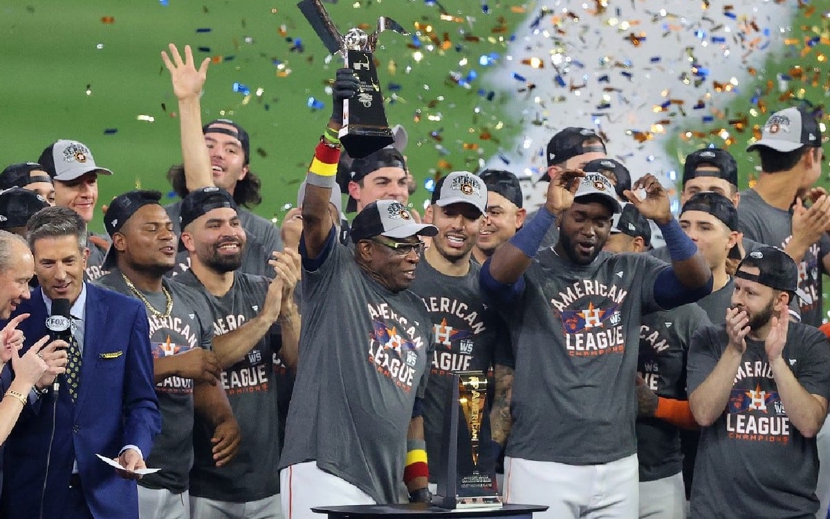La franquicia texana disputará así su tercera Serie Mundial de los últimos cinco años en las Grandes Ligas, después de su triunfo en 2017 y su subcampeonato en 2019.
