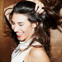 Aprenda cómo el agua de lavado de arroz puede ser el ingrediente clave que falta en la rutina diaria para un cabello más largo y fuerte.