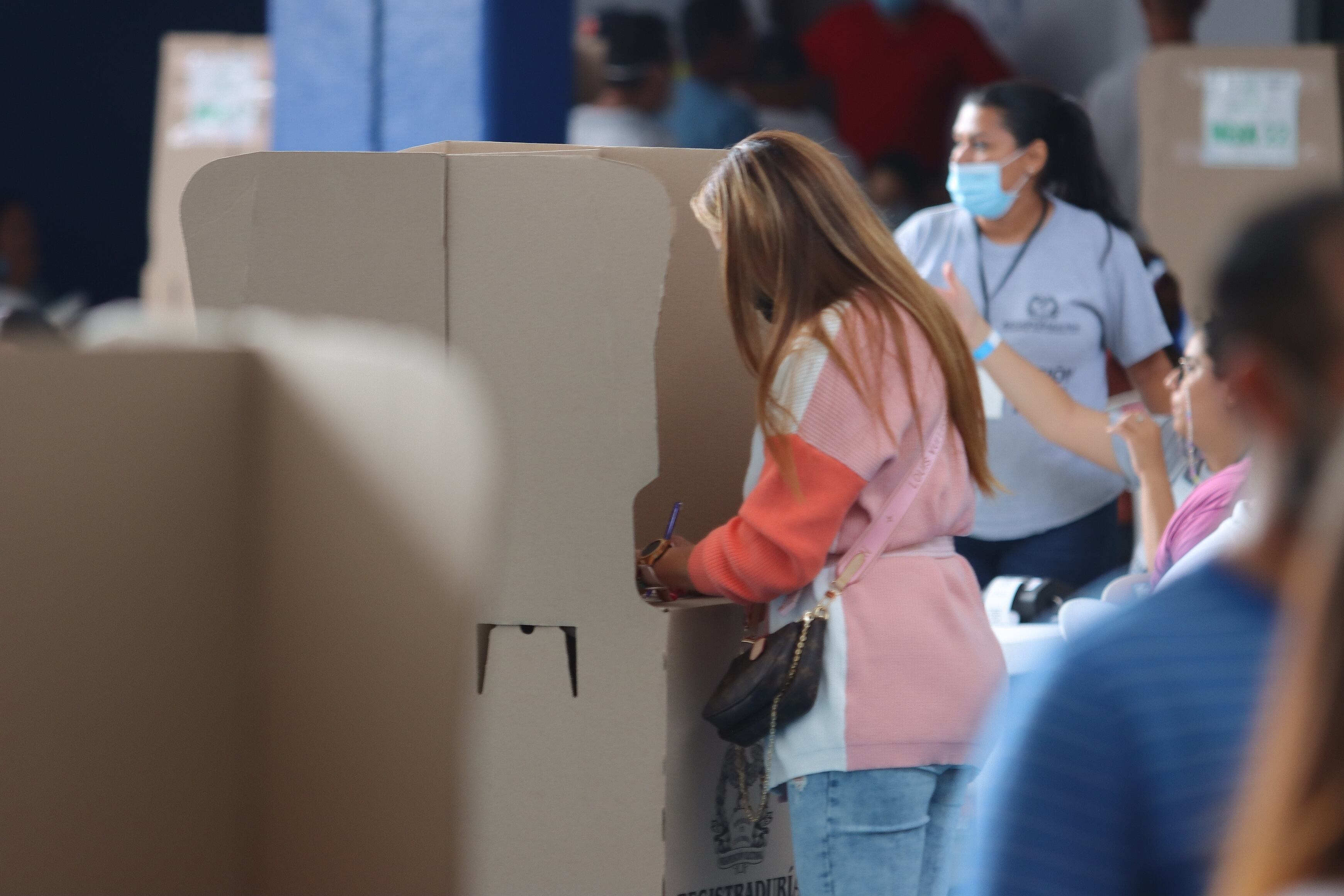 Votación, Filas, voto, elecciones, gente votando, urnas, puesto de votación, mesa en Barranquilla