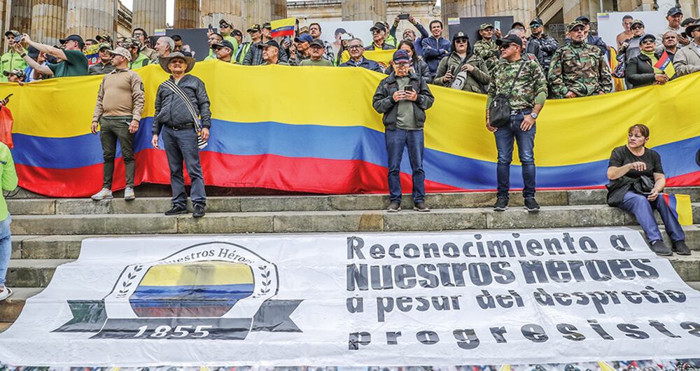 Aunque el Gobierno Petro intentó desviar la atención de esta simbólica toma de la Plaza de Bolívar, lo cierto es que la jornada estuvo llena de simbolismos. 