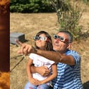 El eclipse ocurre cuando la Luna pasa entre la Tierra y el Sol y bloquea su luz.