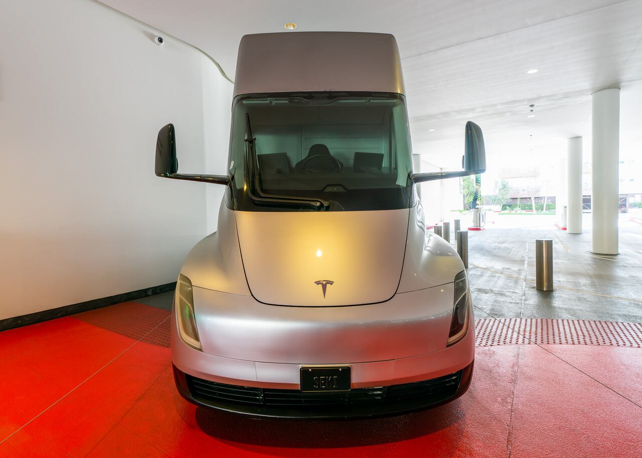 Tesla Semi es el camión de gran tonelaje de la compañía de Elon Musk.