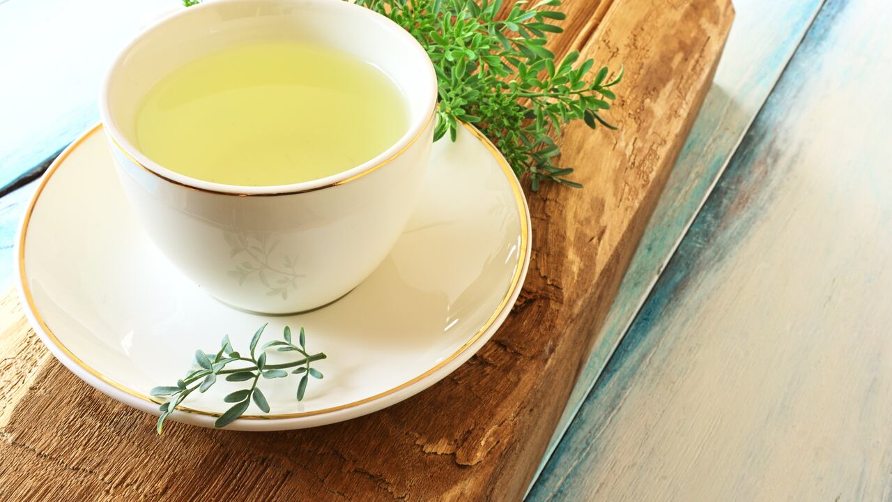 El té de ruda tiene bastantes propiedades para tratar y prevenir enfermedades. (Imagen de referencia)