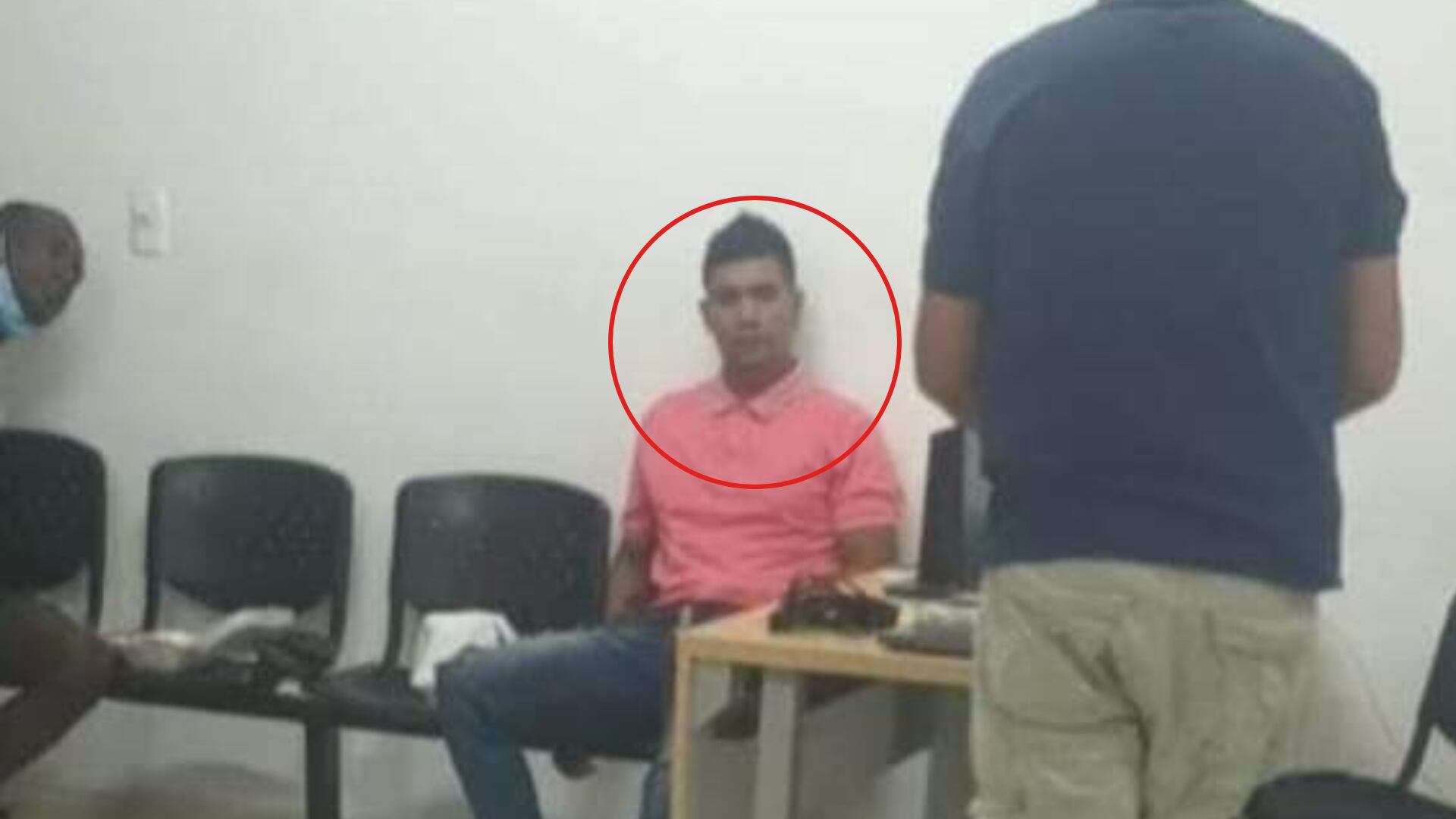 Esta es la primera imagen que se conoce del sujeto en poder de las autoridades.