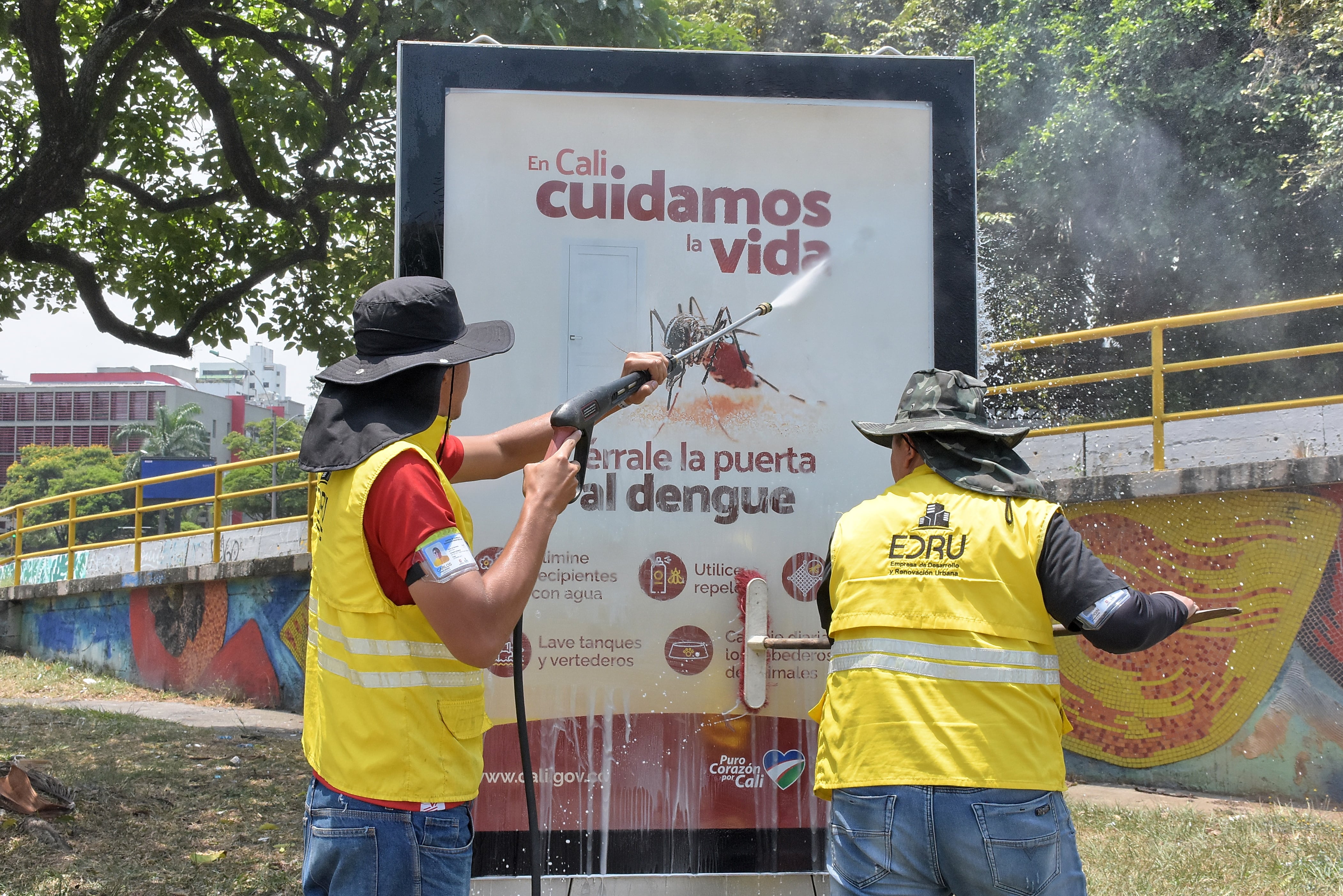 Las campanas del monumento al maestro Jairo Varela, fueron Vandalizadas el pasado 8 de Marzo en la Marcha Feminista.