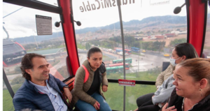 Federico Gutiérrez montó en Transmicable en Ciudad Bolívar.