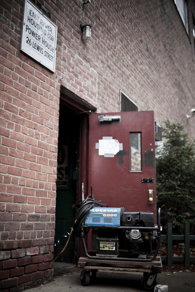 El décimo huracán de la temporada de huracanes en el Atlántico ha dejado hasta el momento medio centenar de muertos, según cifras extraoficiales.