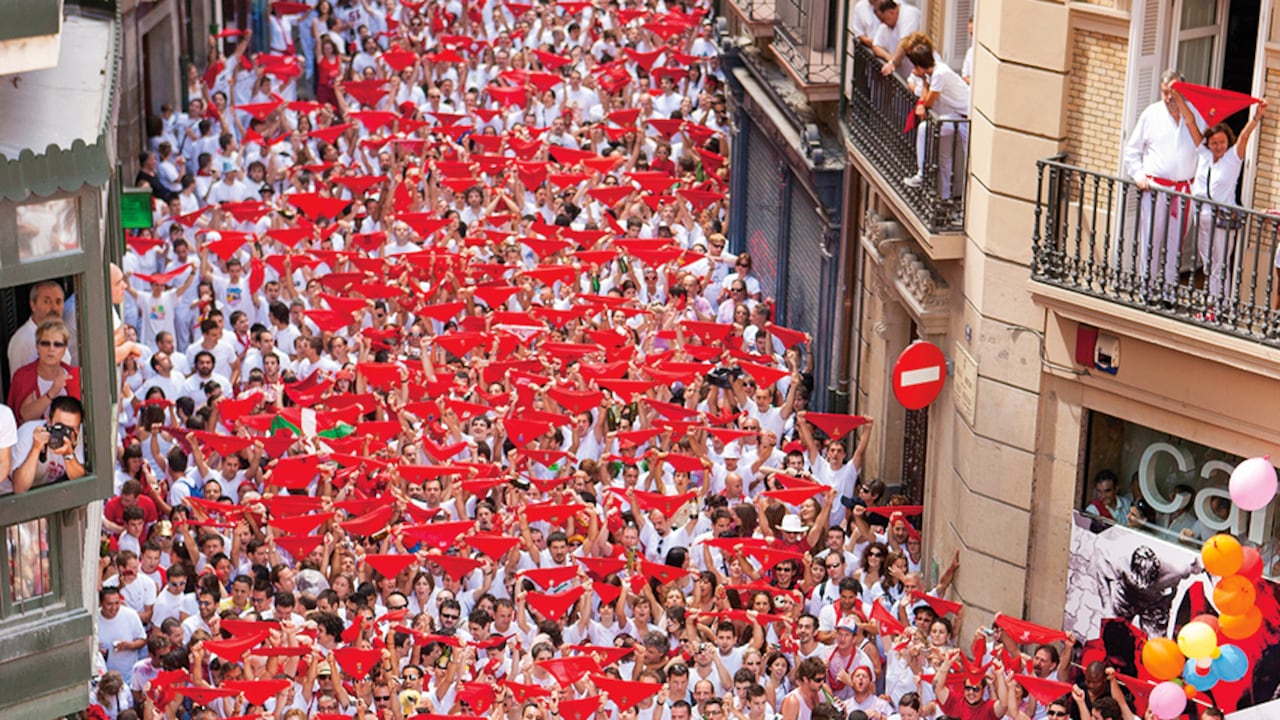 Pamplona está preparada para recibir a las personas de todas las partes del mundo que quieran disfrutar de los Sarfermines hasta el 14 de julio de 2024.