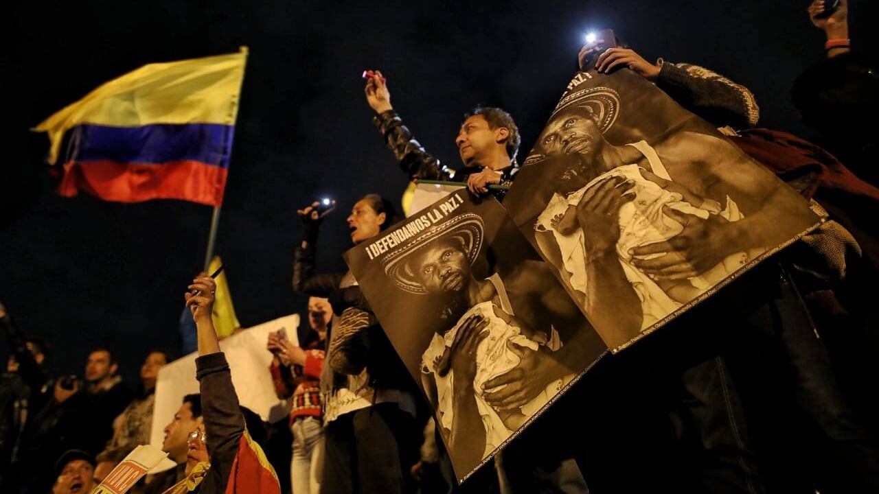 Miles de colombianos salieron a las calles a defender la JEP y la implementación del acuerdo de paz.
