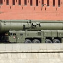 Misil nuclear ruso "Topol-M" en un desfile militar cerca del Kremlin, Moscú, Rusia
