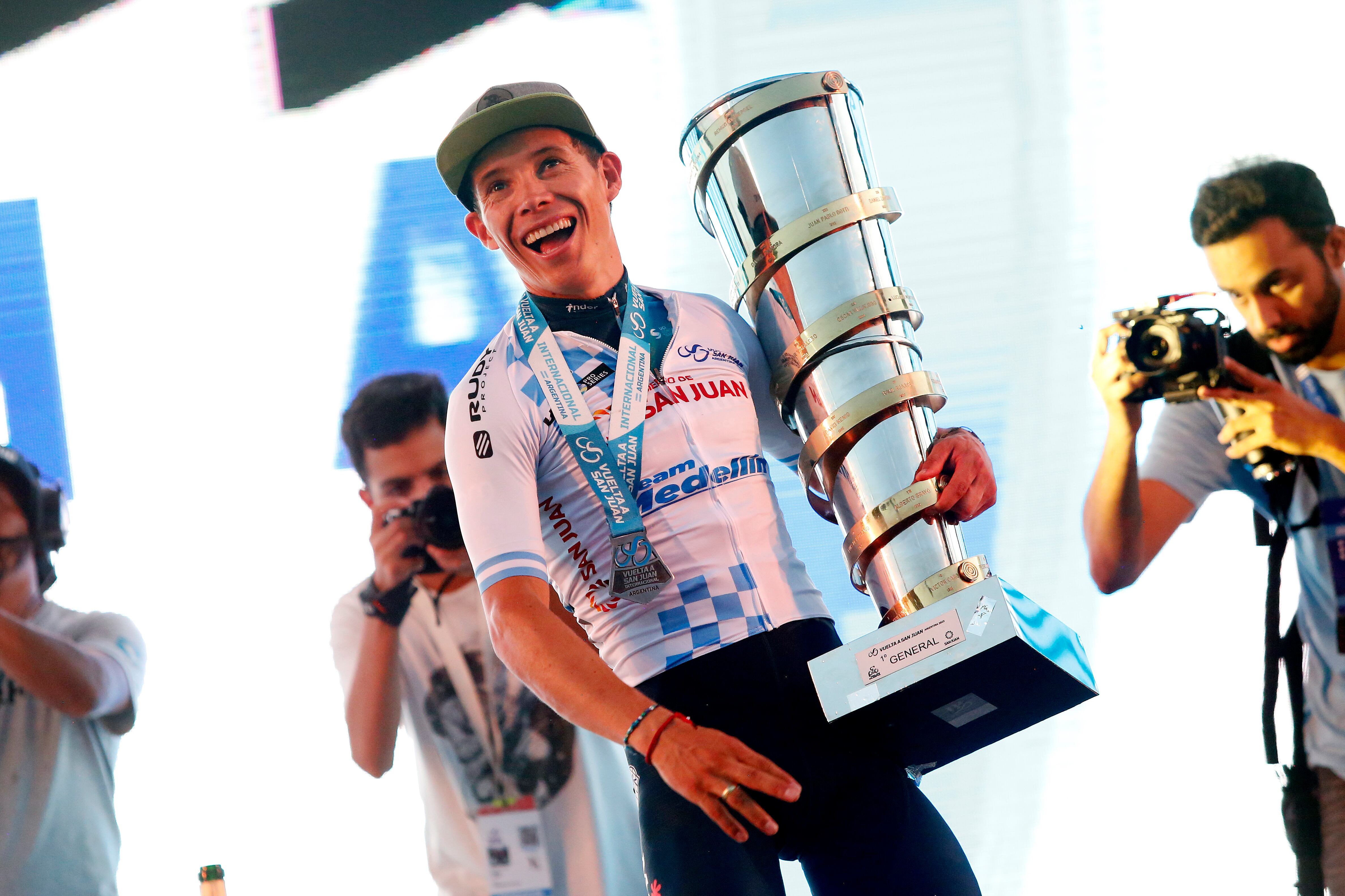 Miguel Ángel López campeón de la Vuelta a San Javier