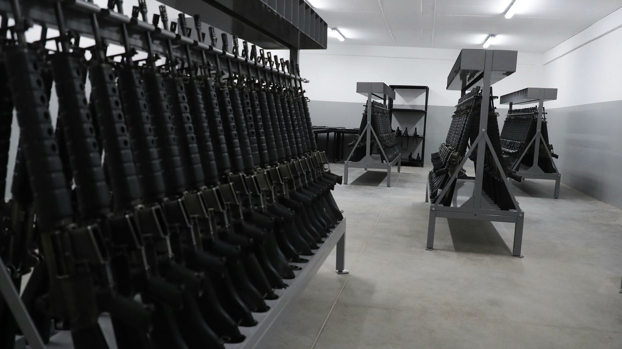 Centro de Confinamiento del Terrorismo" (CECOT)