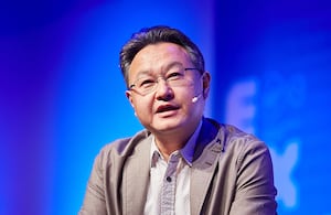 Desde la experiencia, el exdirectivo señala que dejar el PC podría debilitar la rentabilidad de los juegos.