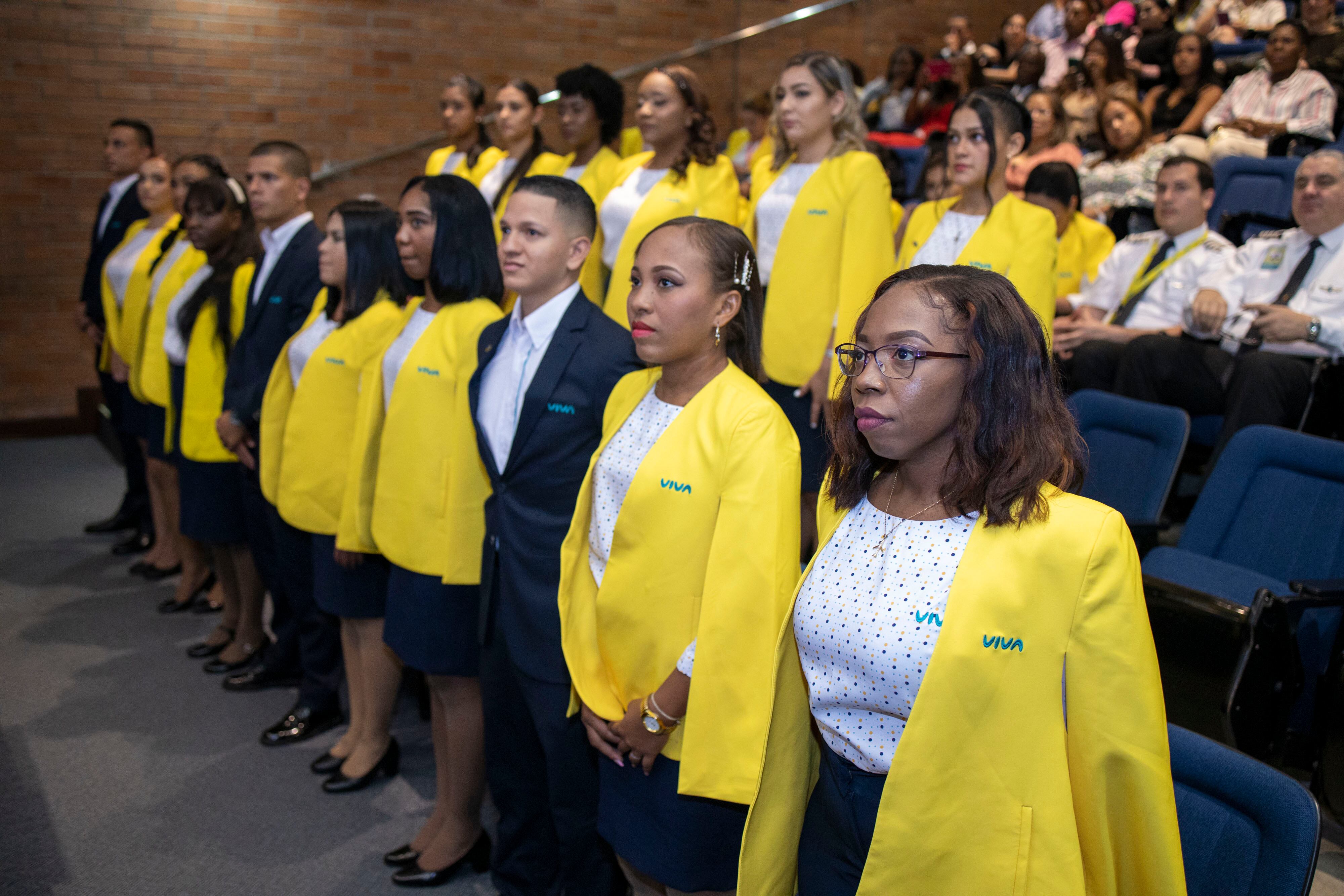 Primera promoción de graduados del programa 'Viva sin límites'.