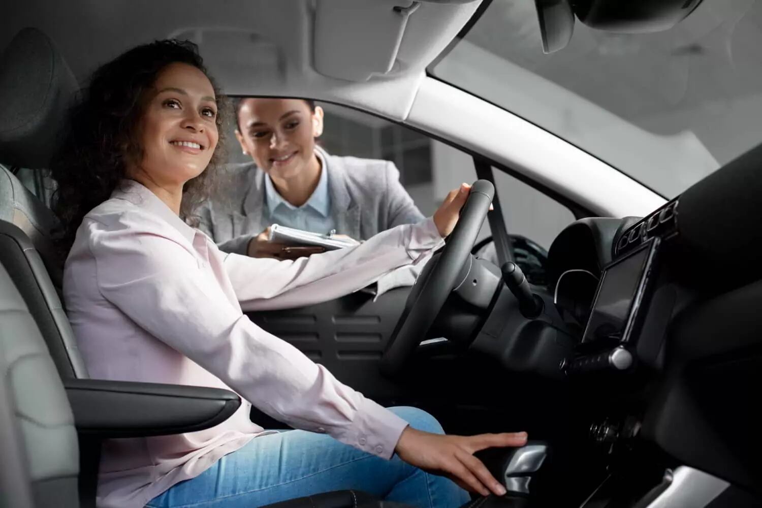 ¿Va a hacer un test drive para comprar un carro? Estos son los factores que debe evaluar