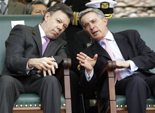 Santos: "Sí hay diferencias (con Uribe), pero yo no diría que de fondo, sino más de forma".