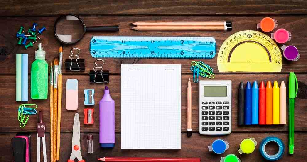 Recuerde que la familia no está obligada a adquirir la totalidad de los útiles escolares al inicio del año.