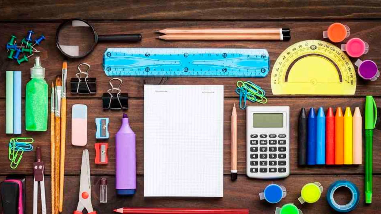 Recuerde que la familia no está obligada a adquirir la totalidad de los útiles escolares al inicio del año.